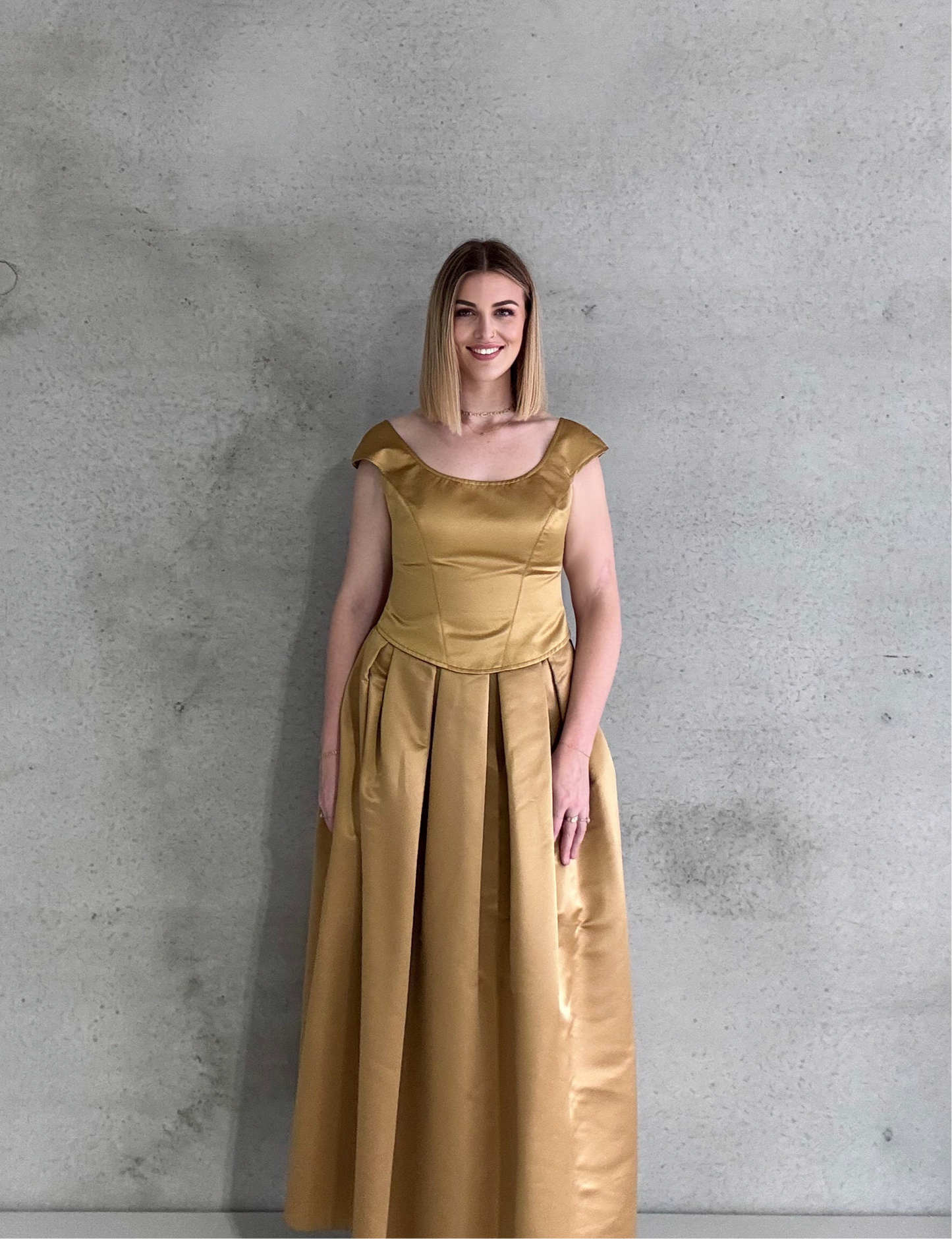 Barbara Wilson - 2 Piece Top & Skirt Set