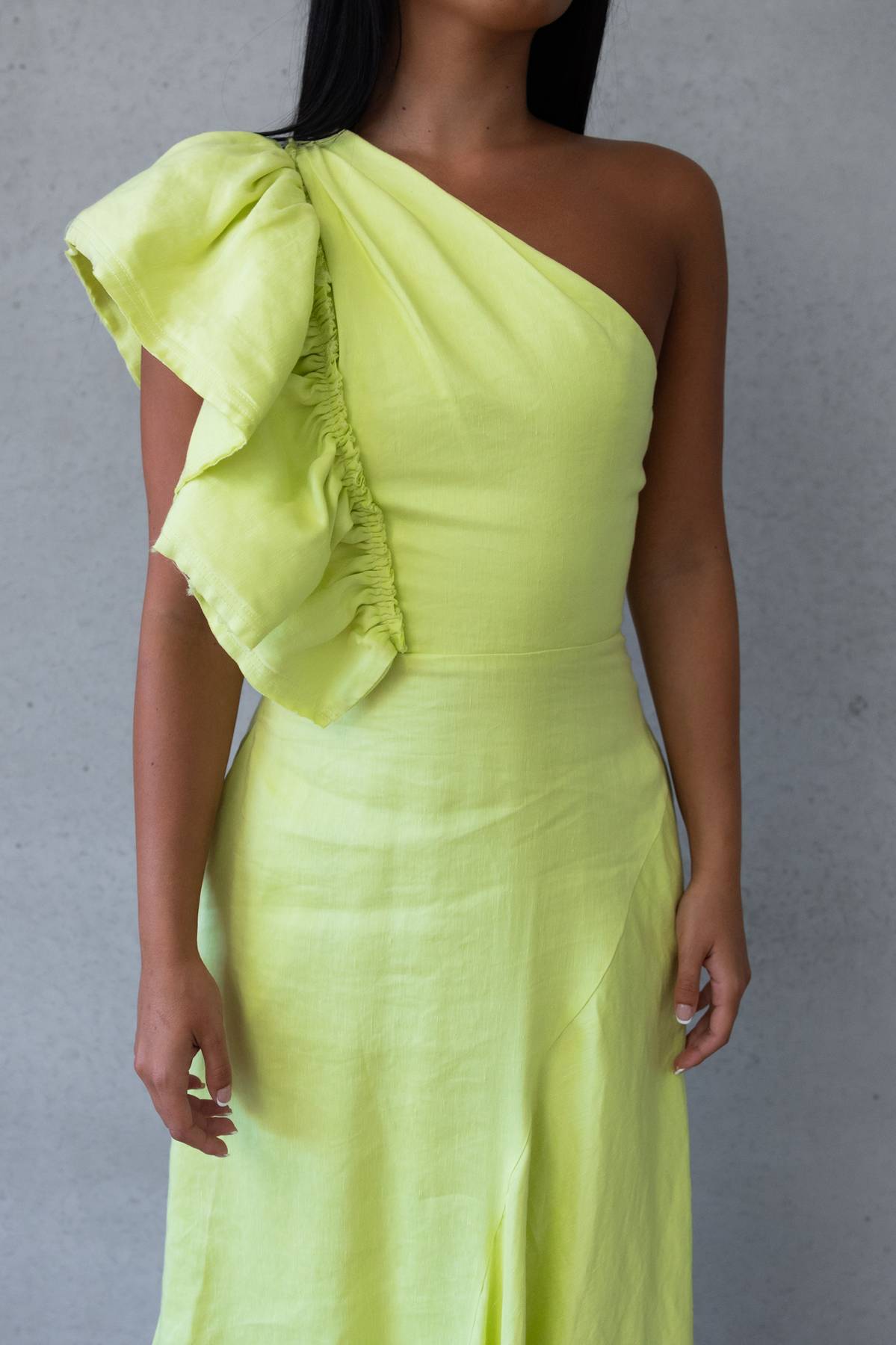 AJE - Bonjour Asymmetric one shoulder Midi (AU 6)