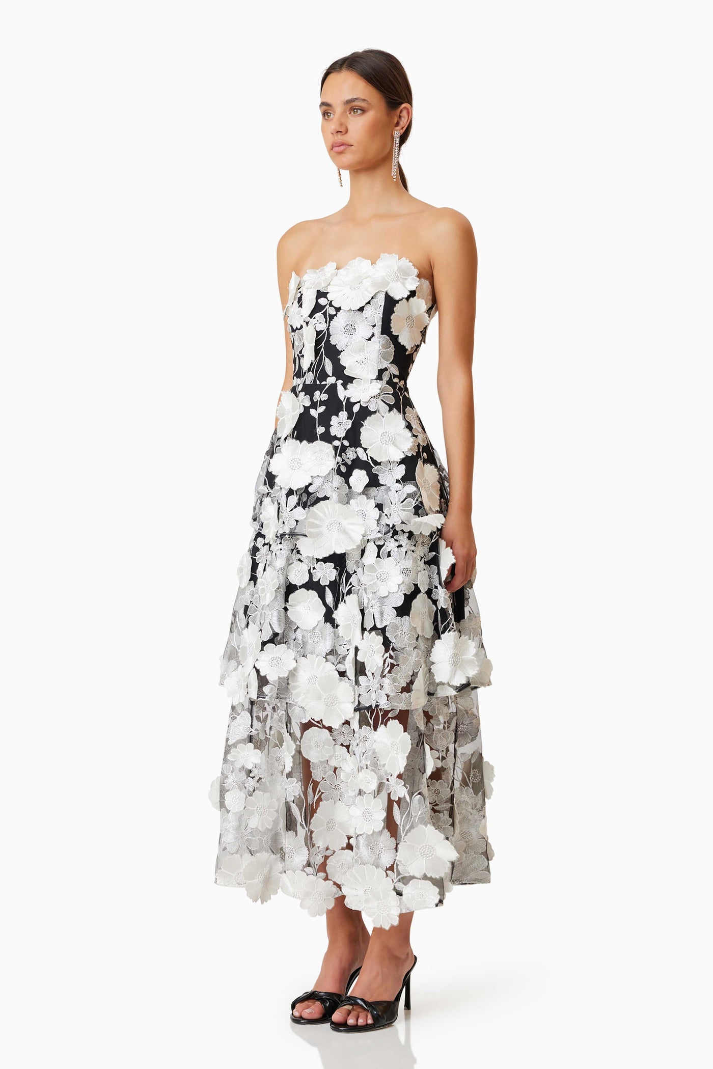 ELLIATT - Selene Maxi Tiered 3D Dress in Black (XL)