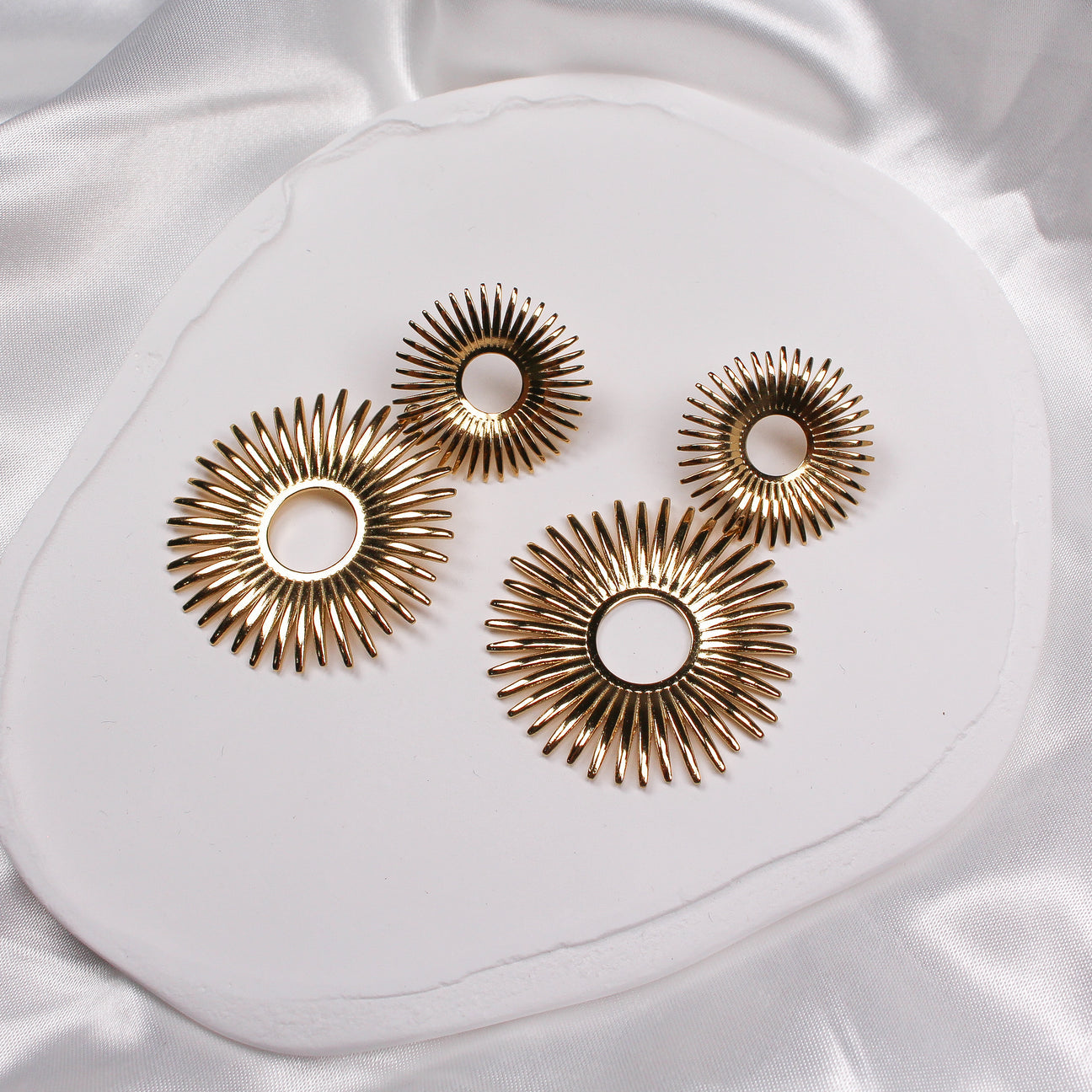 BLACK & BLOOM - Iris Earrings - For Sale