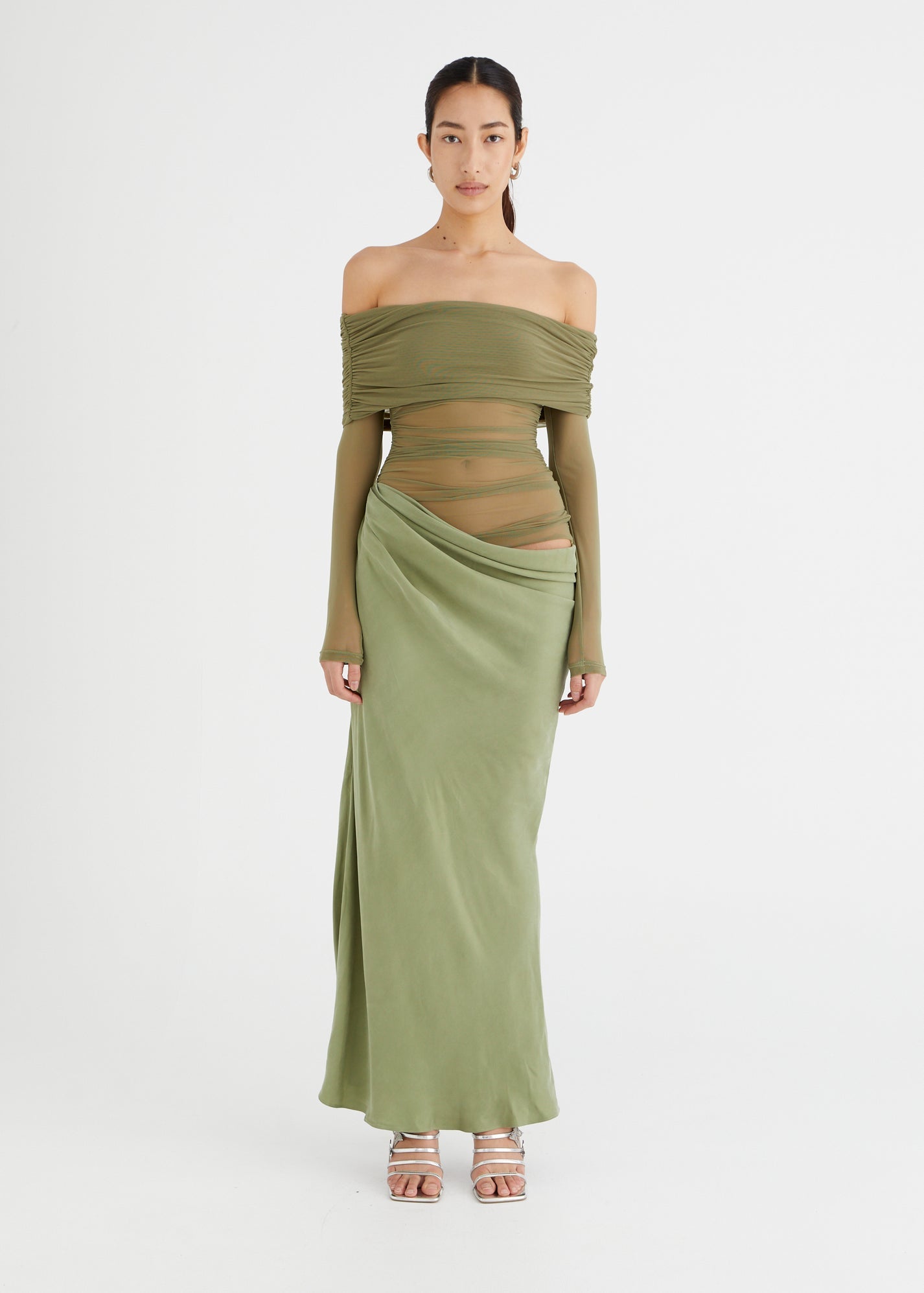 BENNI - Yasmin Off The Shoulder Maxi Dress in Sage Green (AU 6)
