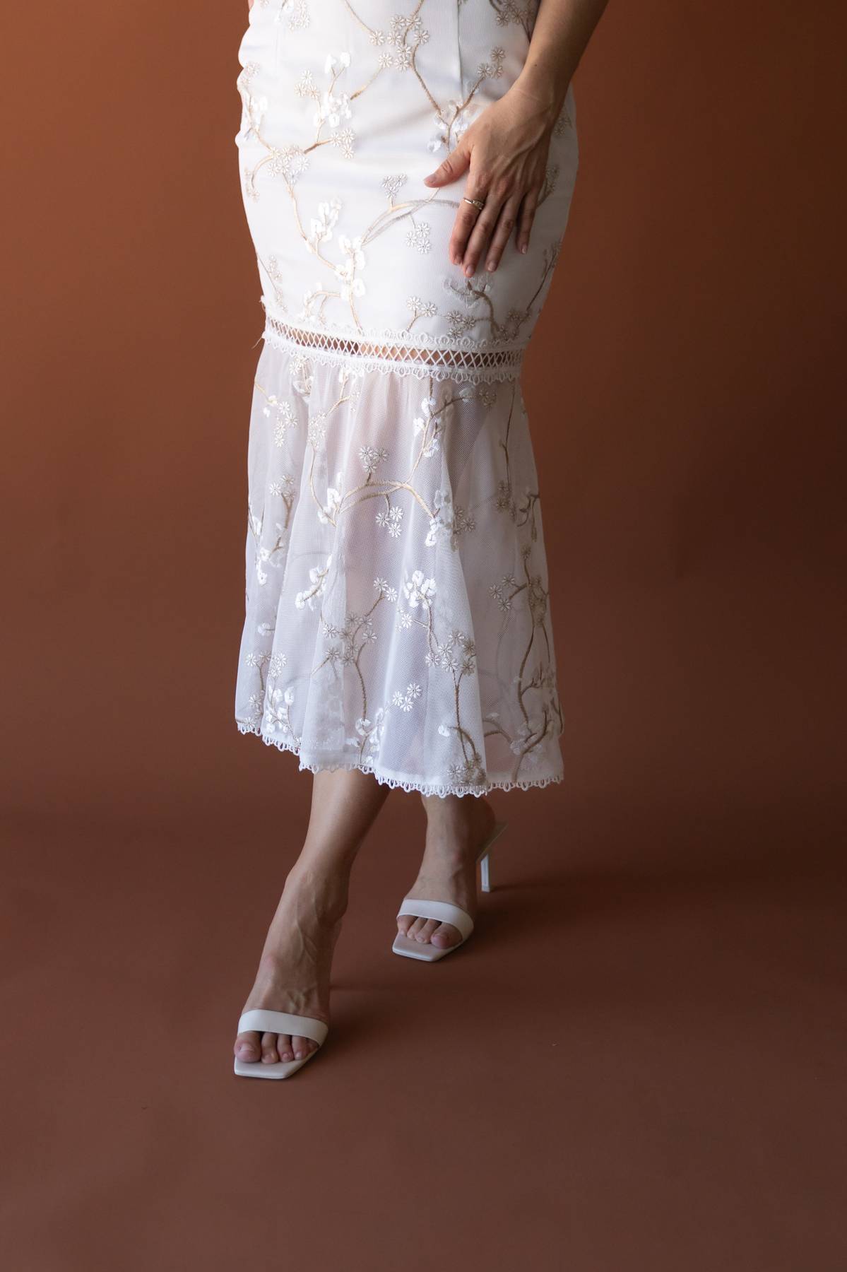 TWO SISTERS - White Lace Midi Dress (AU 10)