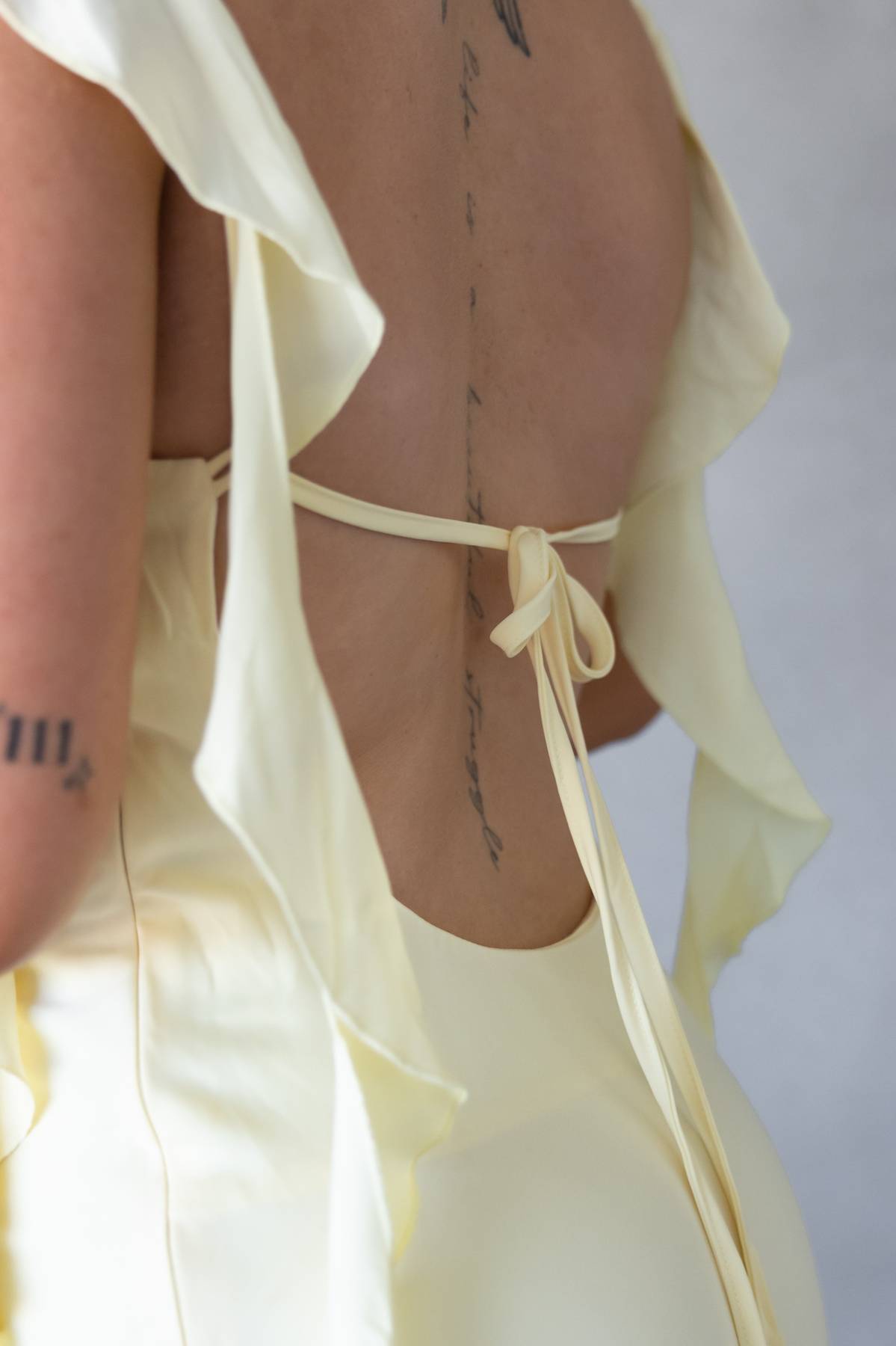 LUCK & TROUBLE - Slight Cowl Ruffle Maxi Dress (AU 10)