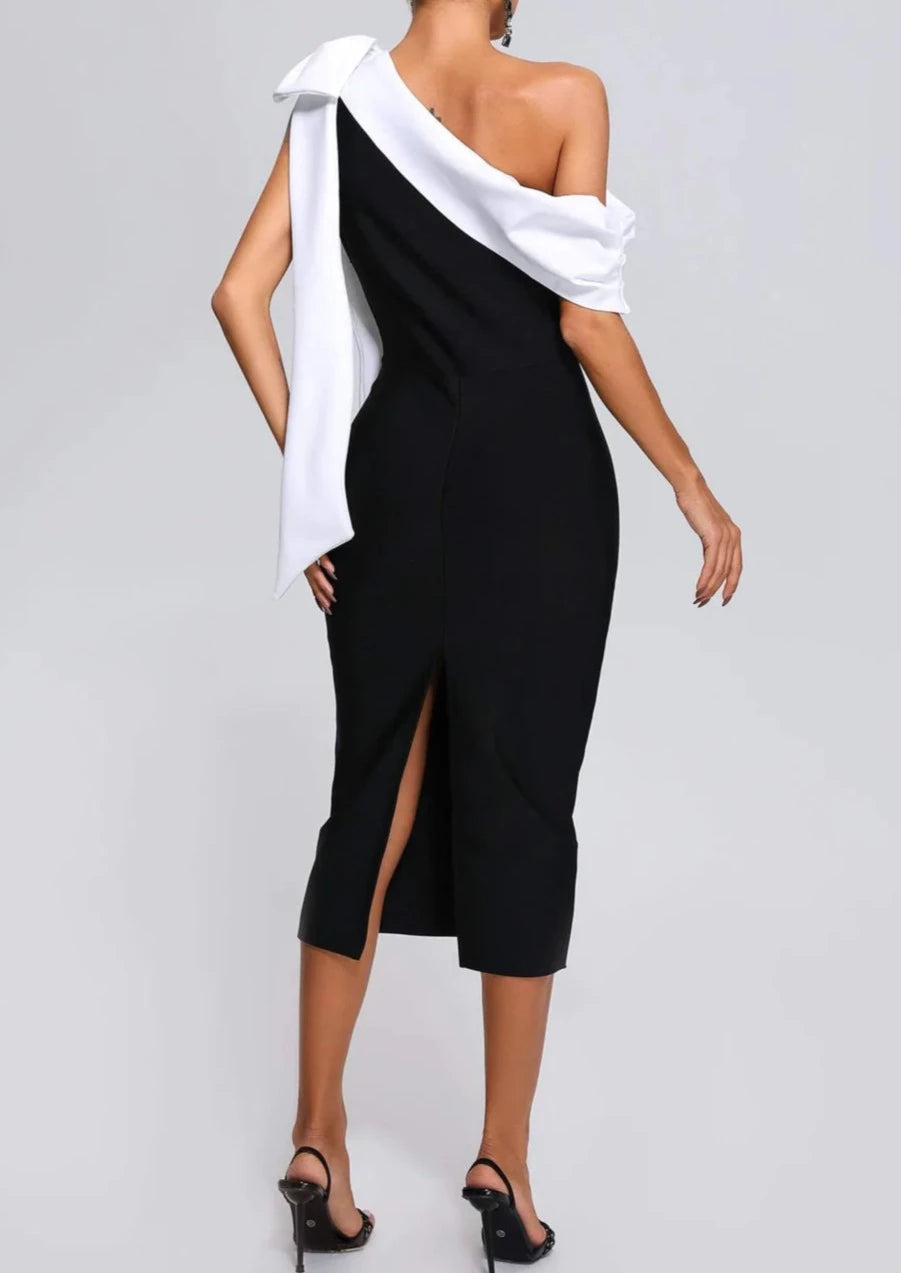 YOJANI BOUTIQUE - Valentina Midi Dress (L)
