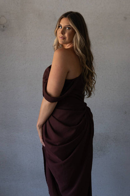 PRETTYLITTLETHING - Asymmetric Strap Draped Midi Dress (AU 16)