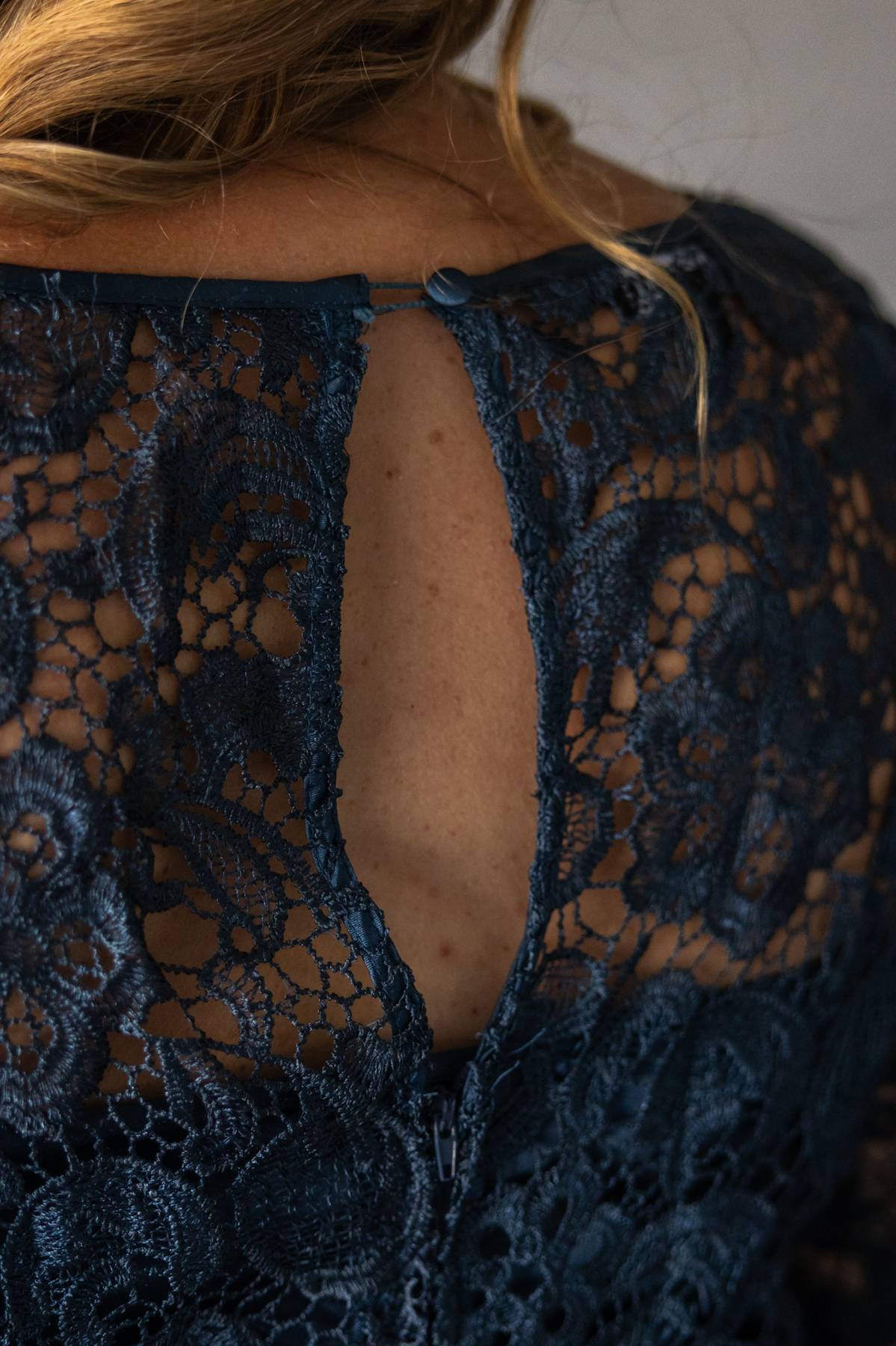 MONTIQUE - Blue Lace Mini Dress (AU 16)