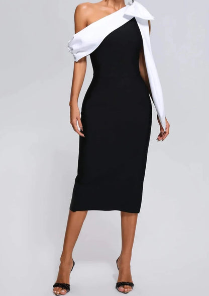 YOJANI BOUTIQUE - Valentina Midi Dress (L)
