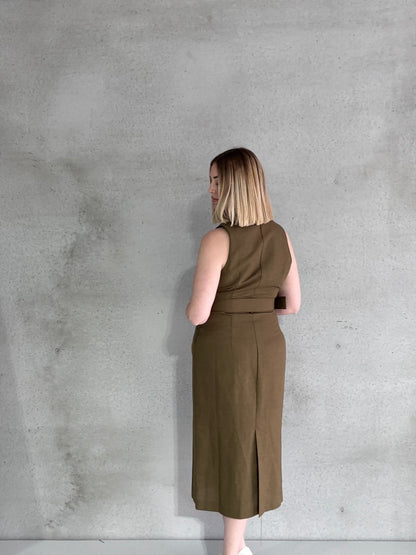 CUE - Linen Blend Tailored Midi (AU 12)