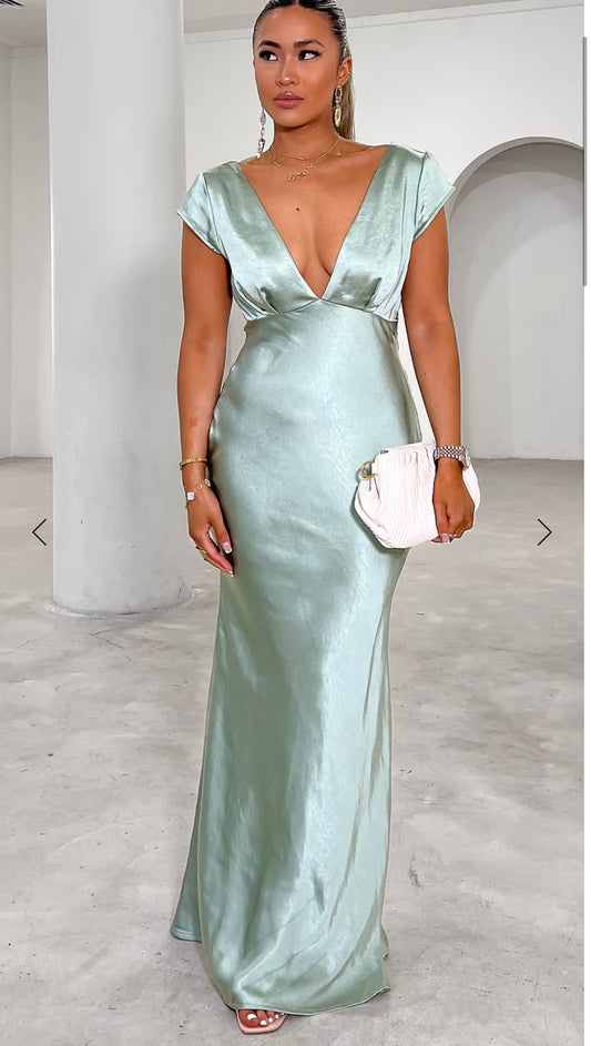 SAINTS & SECRETS - Geovanna Twist Maxi Dress (AU 10)