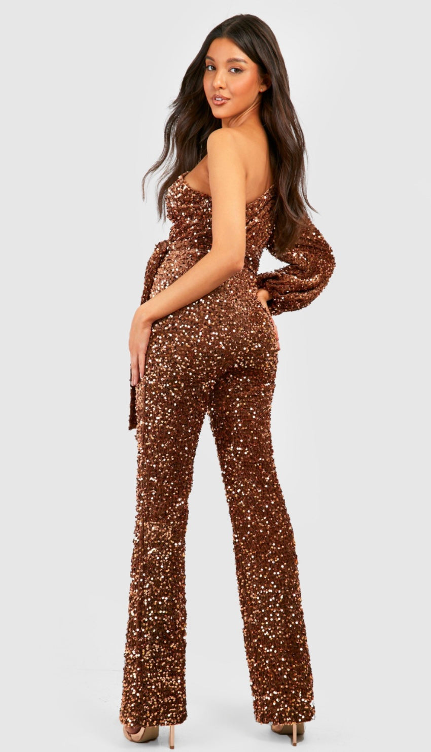 BOOHOO - Velvet Sequin Jumpsuit in Caramel (AU 12)