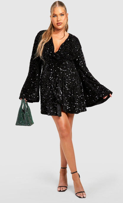BOOHOO - Velvet Sequin Twist Dress in Black