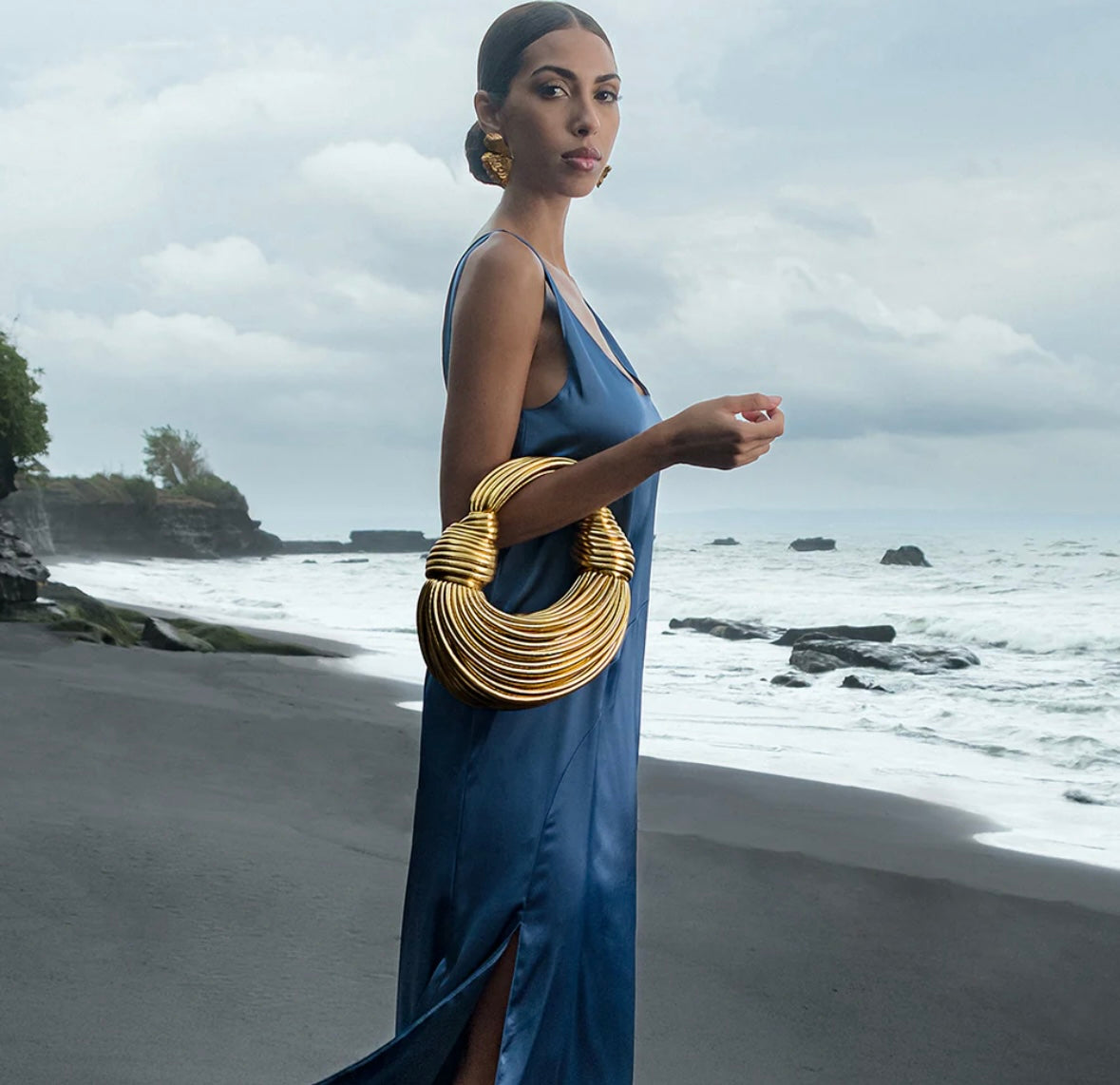 Amanda Handbag in Gold - For Hire