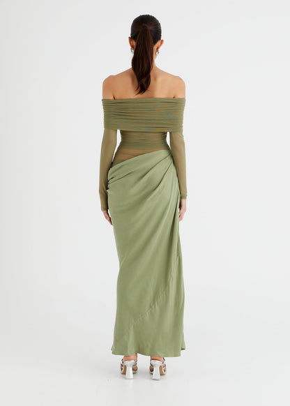 BENNI - Yasmin Off The Shoulder Maxi Dress in Sage Green (AU 6)